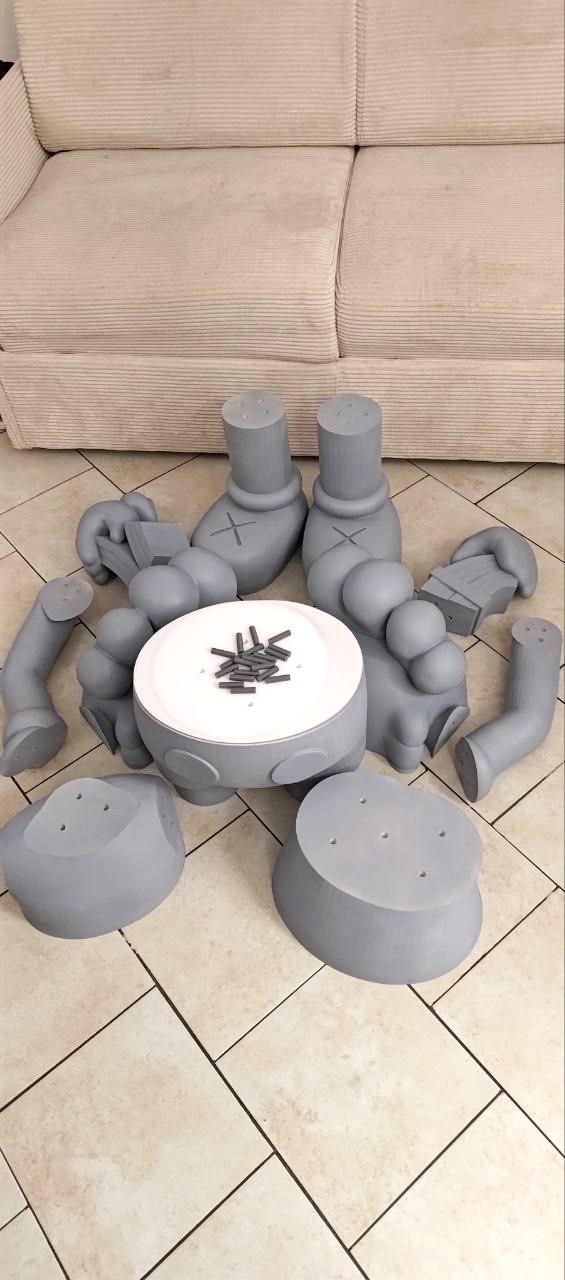 Kaws 1m40